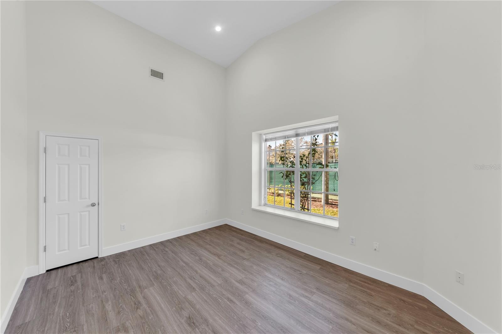 Image 21 of 43 For 1763 Arabian Lane