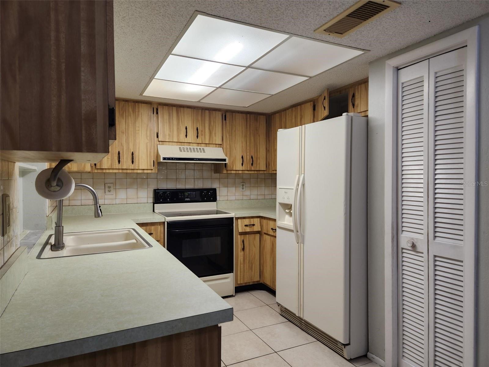 Image 6 of 23 For 8611 Sagewood Drive