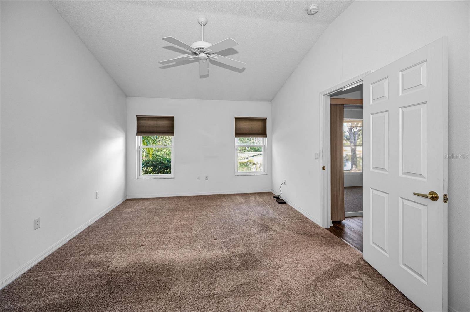 Image 21 of 100 For 1549 Arlington Oaks Court