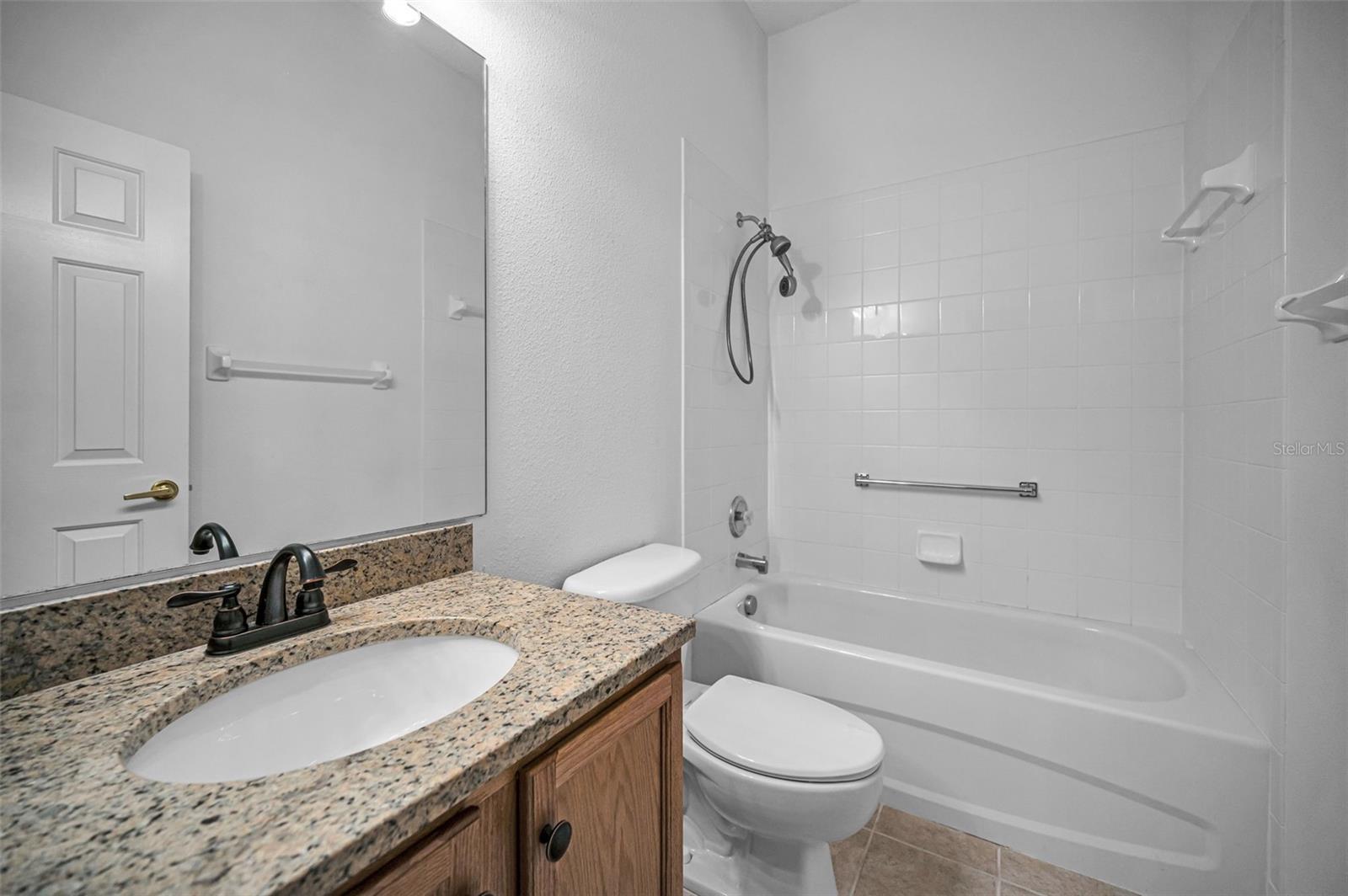 Image 29 of 100 For 1549 Arlington Oaks Court