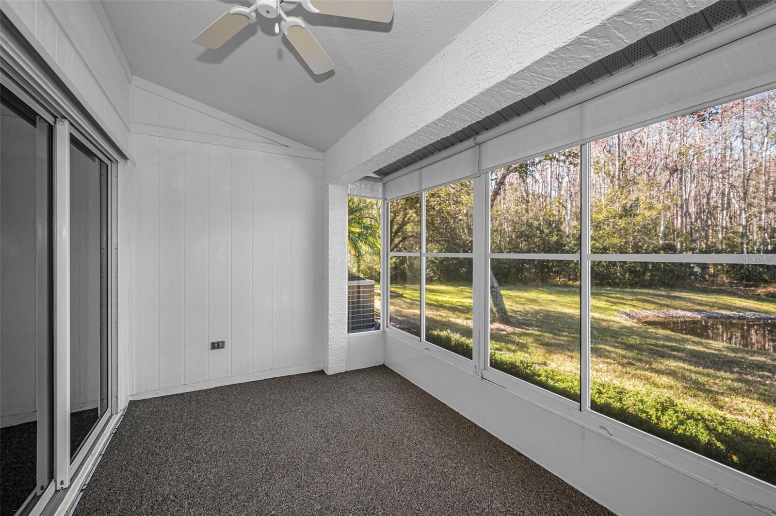 Image 31 of 100 For 1549 Arlington Oaks Court