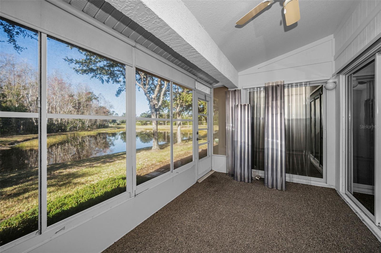 Image 32 of 100 For 1549 Arlington Oaks Court