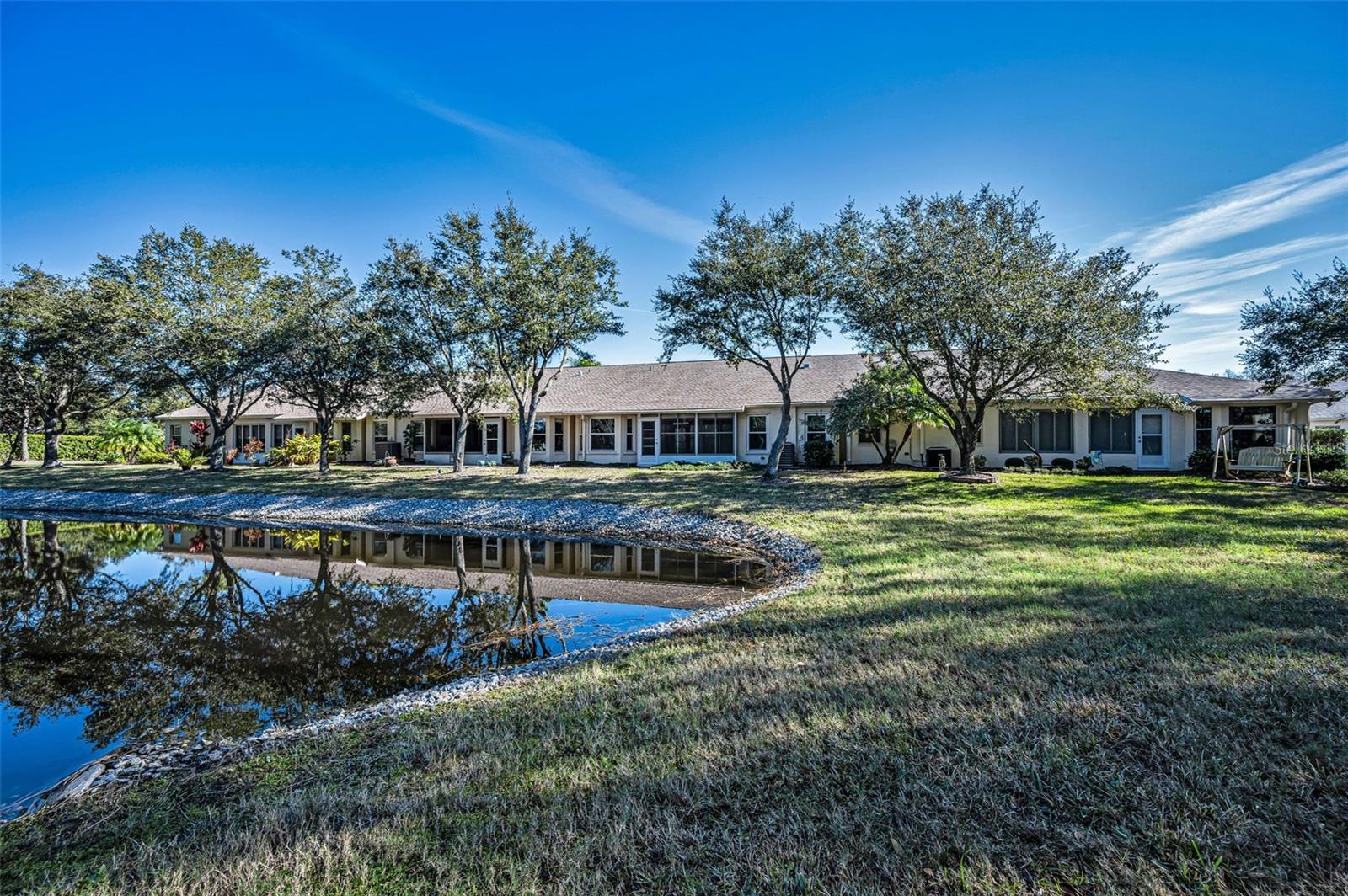 Image 43 of 100 For 1549 Arlington Oaks Court