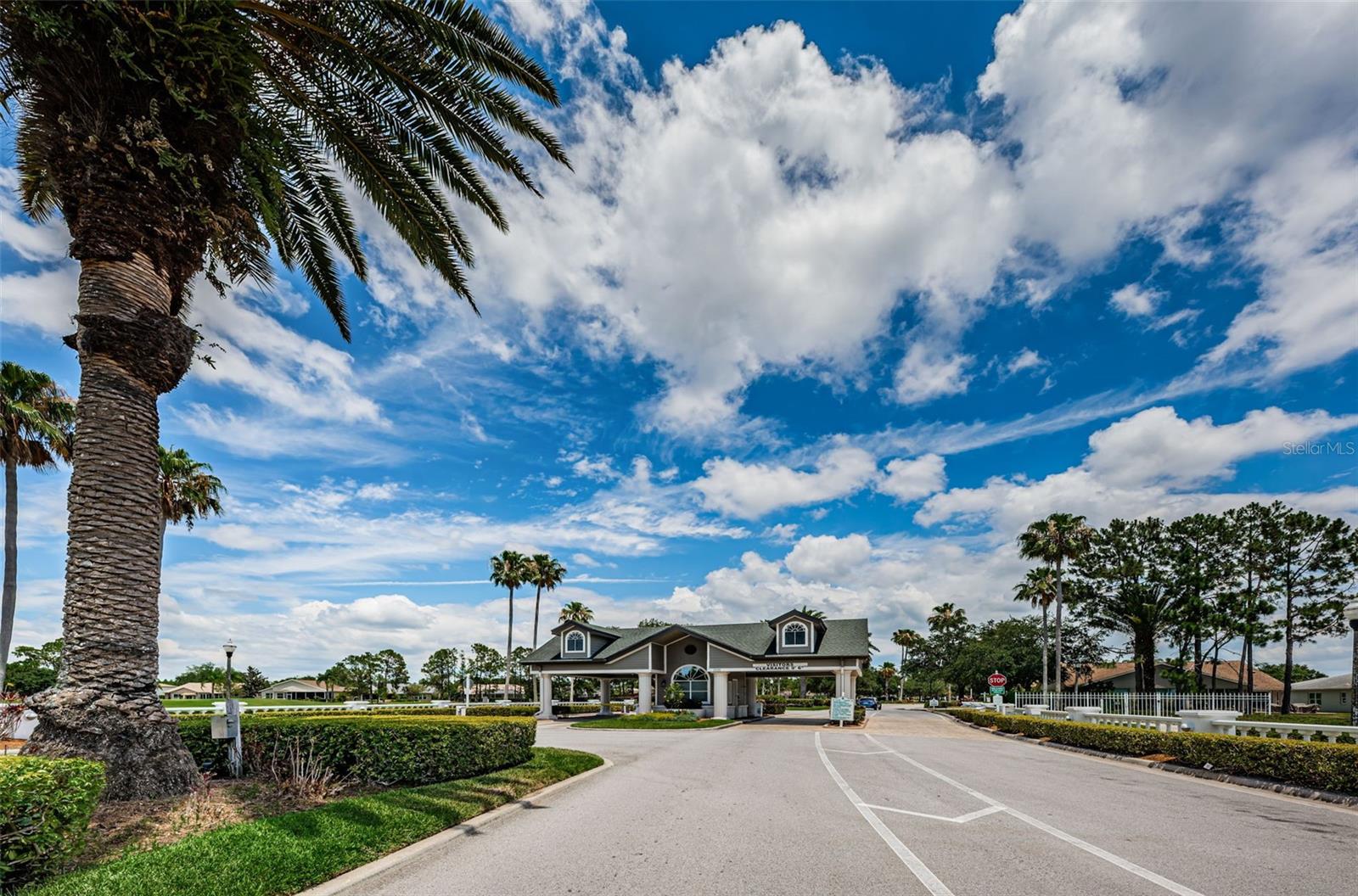 Image 55 of 100 For 1549 Arlington Oaks Court