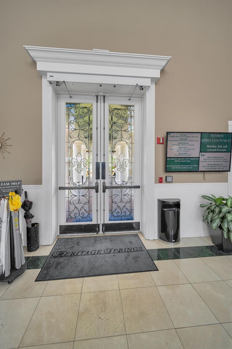 Image 61 of 100 For 1549 Arlington Oaks Court