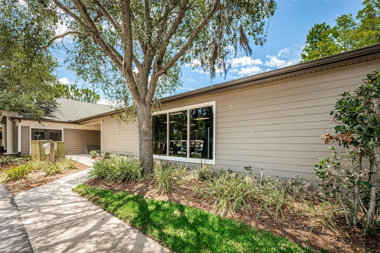 Image 87 of 100 For 1549 Arlington Oaks Court