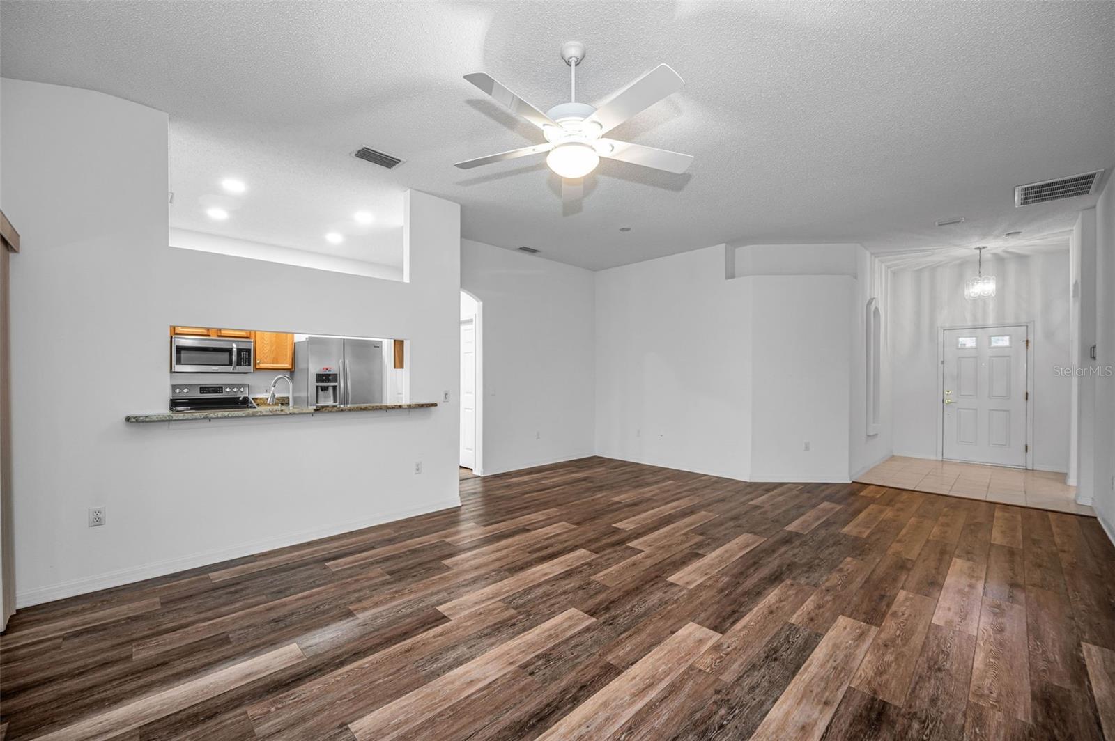 Image 9 of 100 For 1549 Arlington Oaks Court