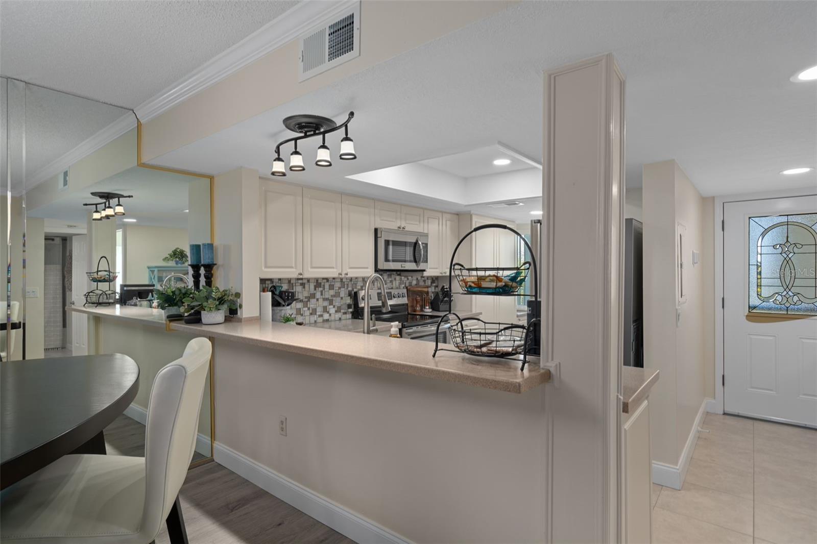 Image 14 of 65 For 4550 Bay Boulevard 1211