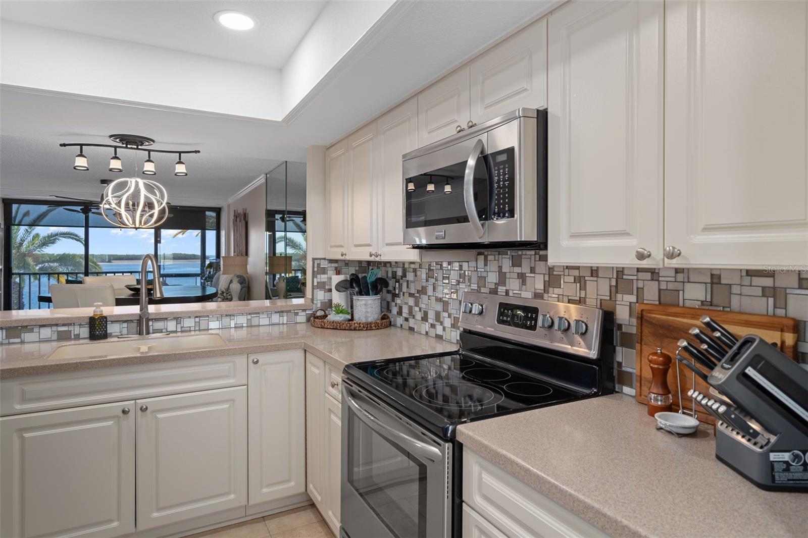 Image 18 of 65 For 4550 Bay Boulevard 1211