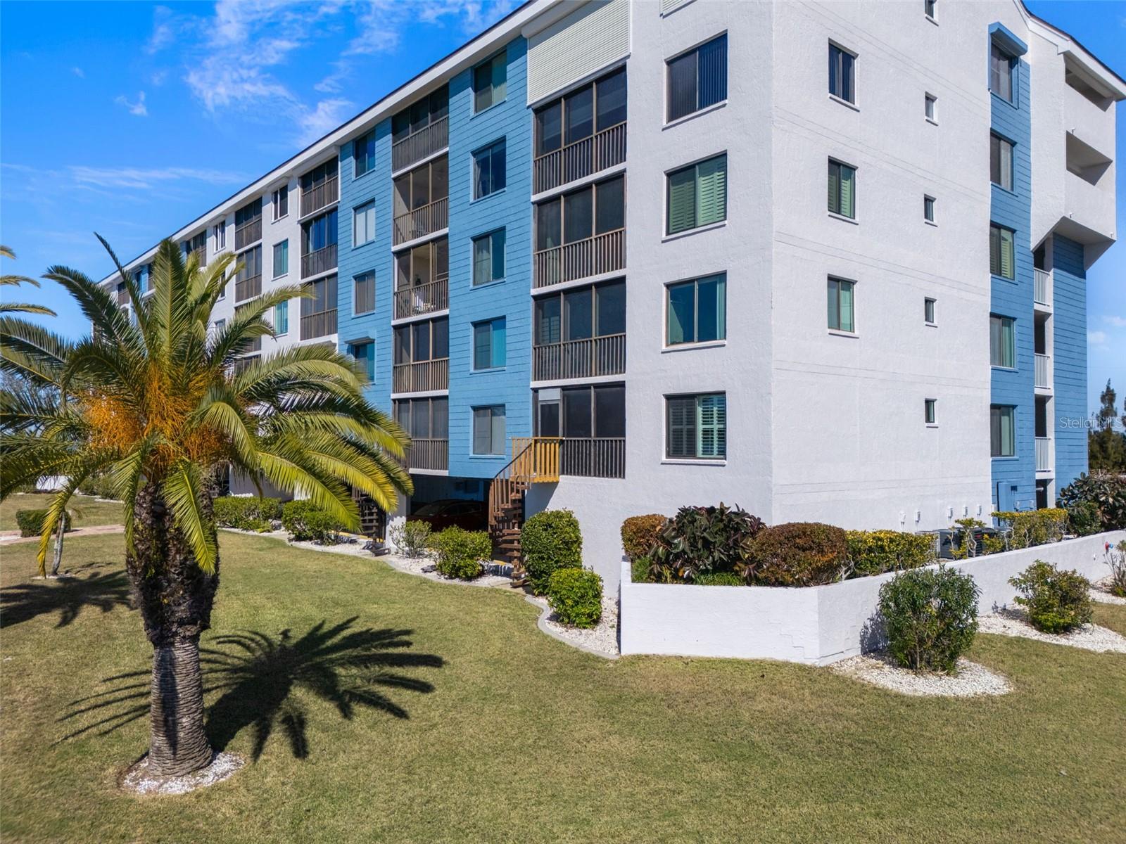 Image 40 of 65 For 4550 Bay Boulevard 1211