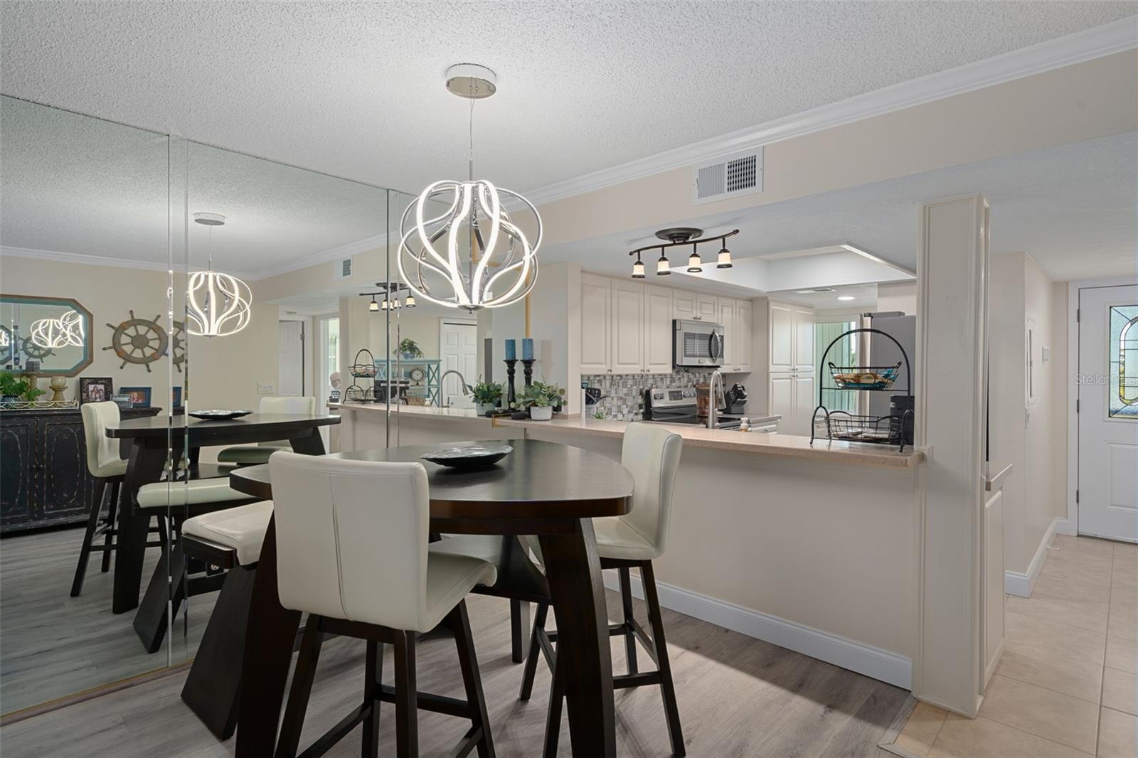 Image 8 of 65 For 4550 Bay Boulevard 1211