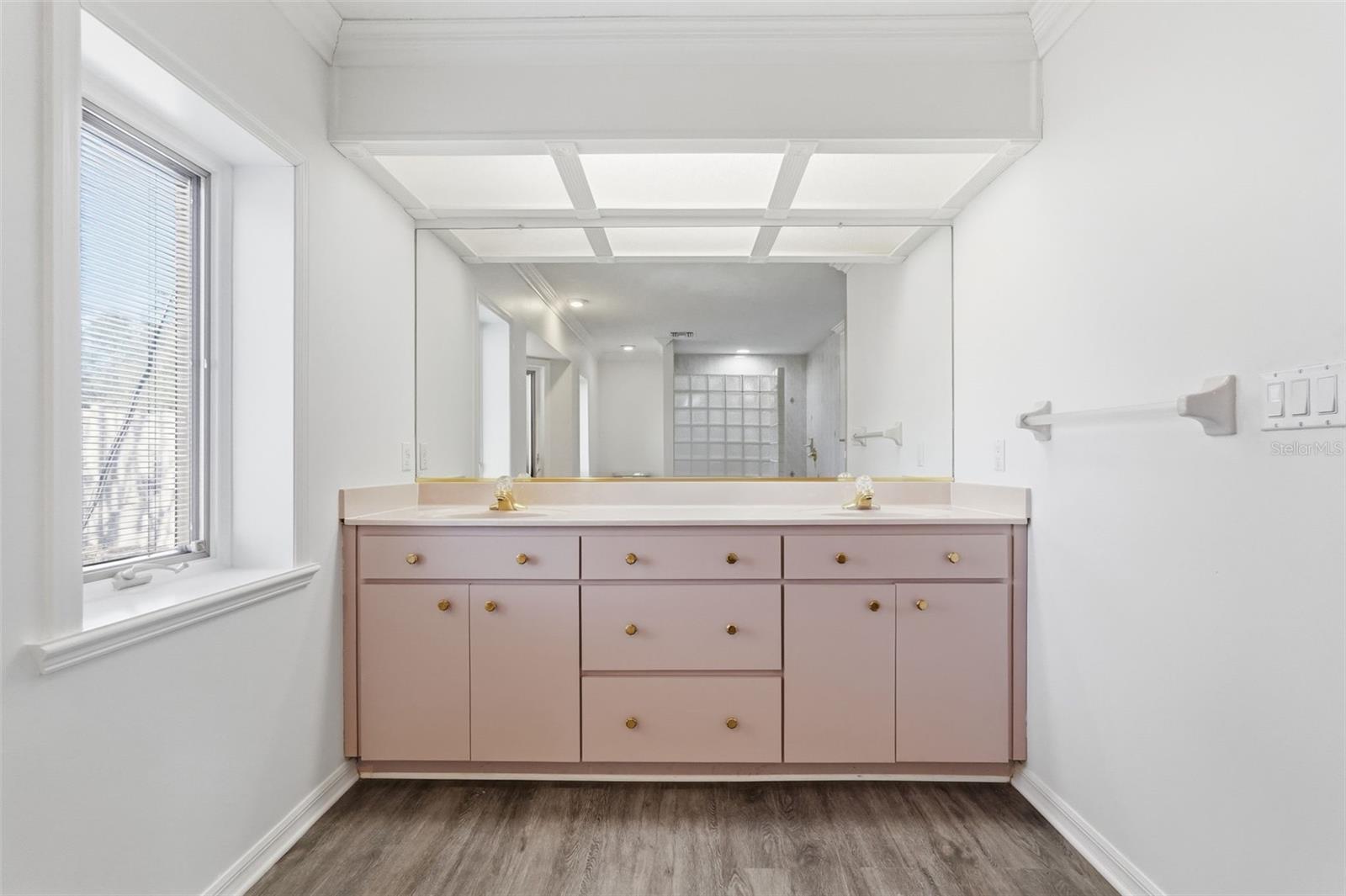 Image 13 of 80 For 4610 Southern Street