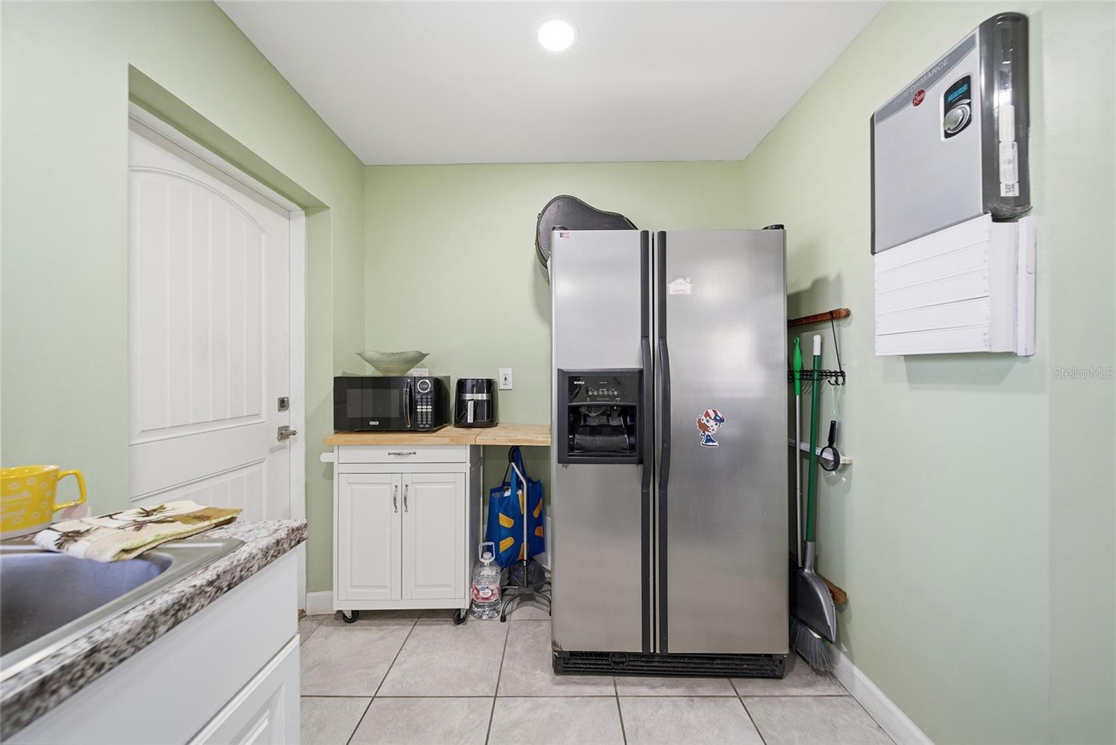 Image 10 of 27 For 1420 19th Avenue W