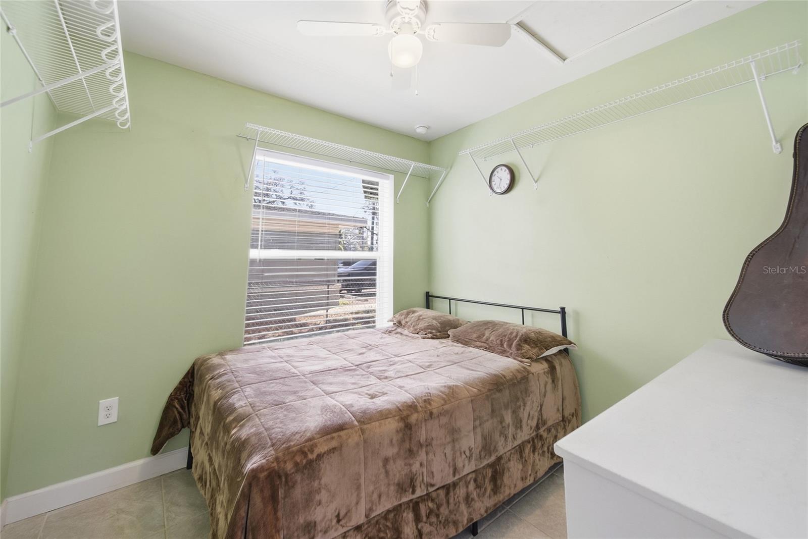 Image 16 of 27 For 1420 19th Avenue W