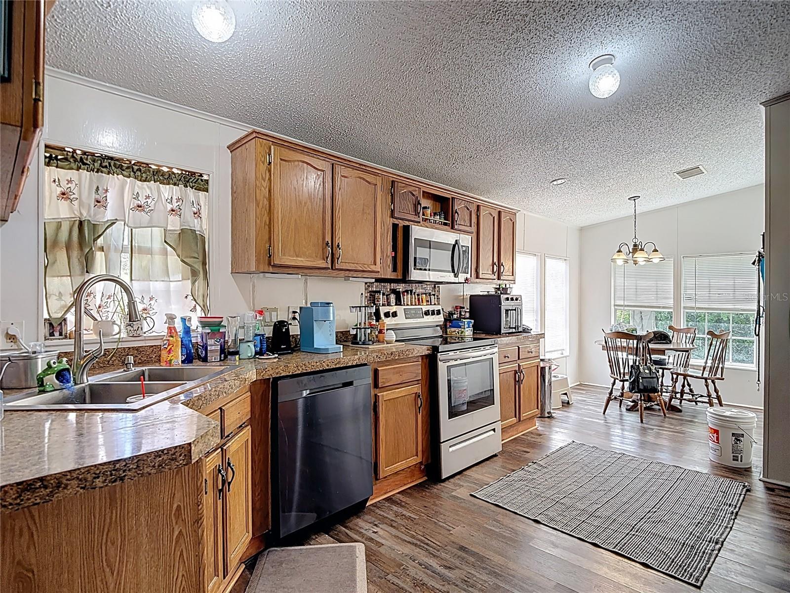 Image 10 of 62 For 9801 Upland Drive