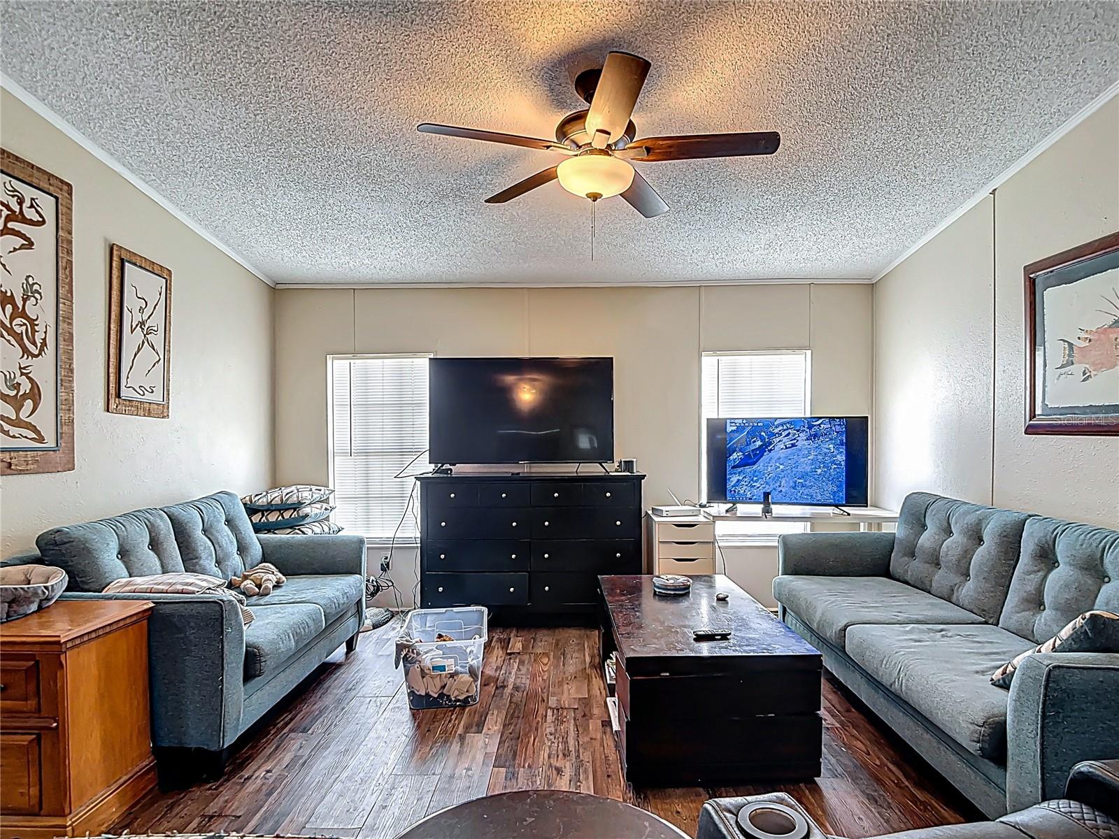 Image 9 of 62 For 9801 Upland Drive