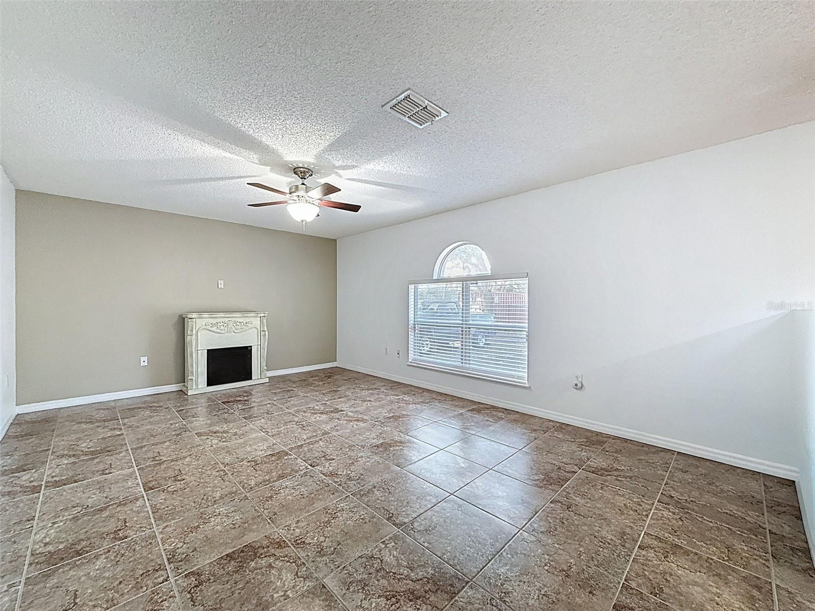 Image 20 of 52 For 3181 Deltona Boulevard