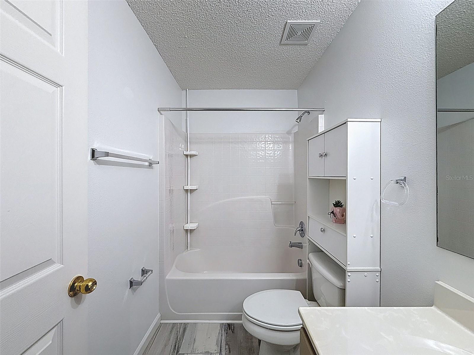 Image 32 of 52 For 3181 Deltona Boulevard