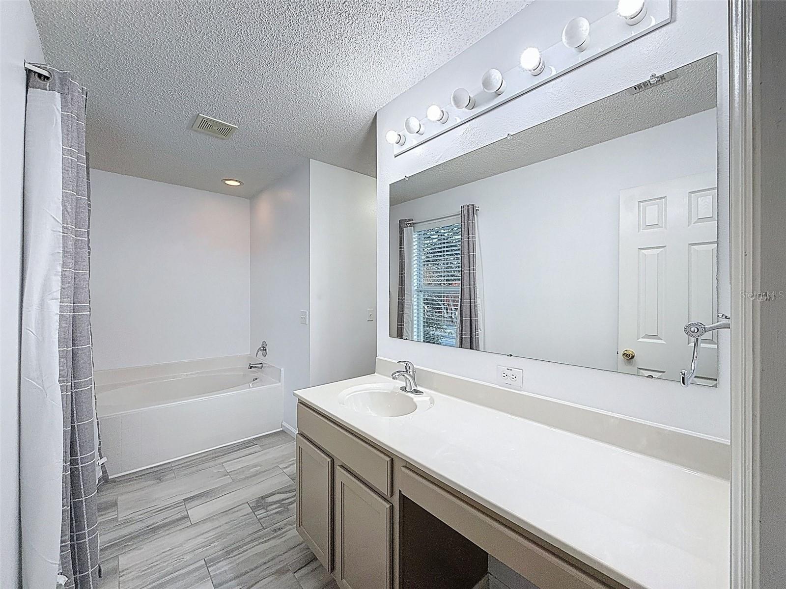 Image 41 of 52 For 3181 Deltona Boulevard