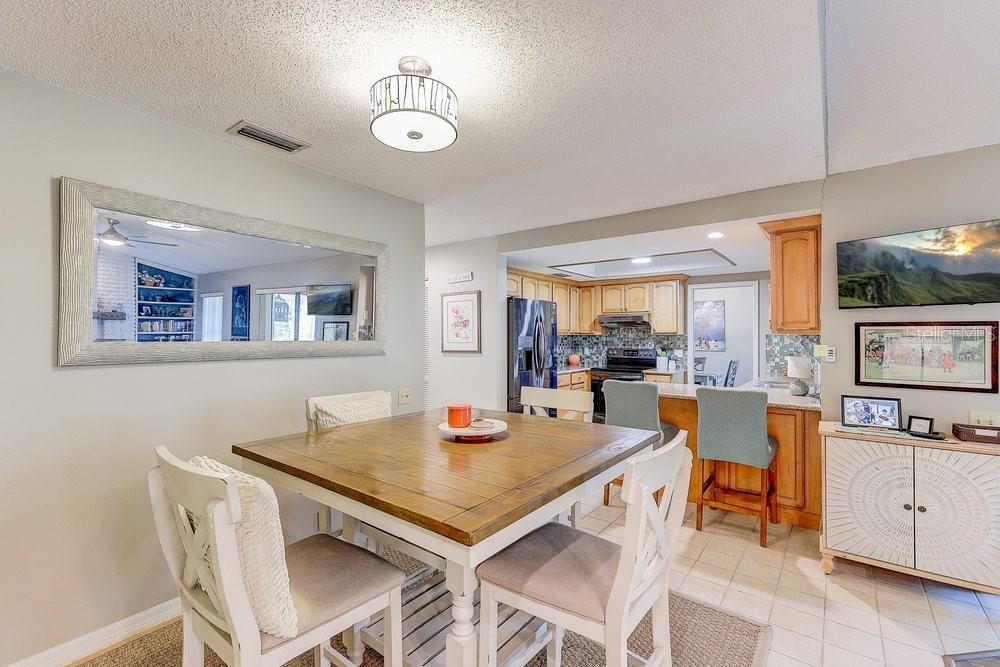 Image 16 of 50 For 8625 Berkley Drive