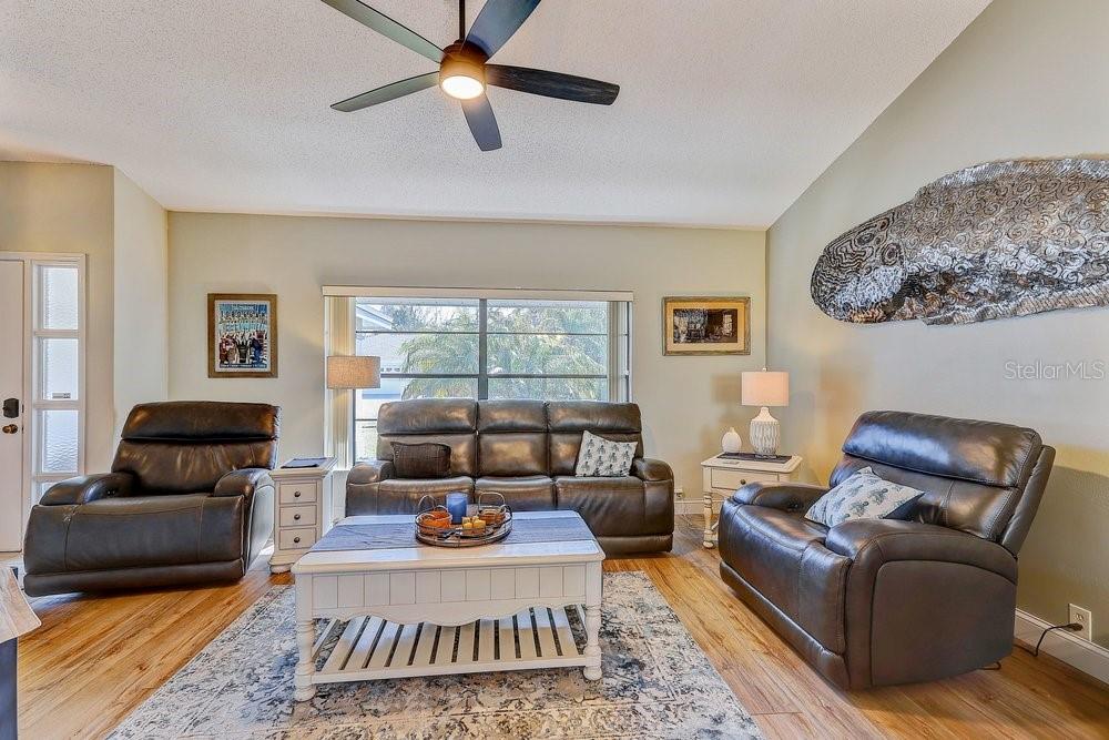 Image 7 of 50 For 8625 Berkley Drive