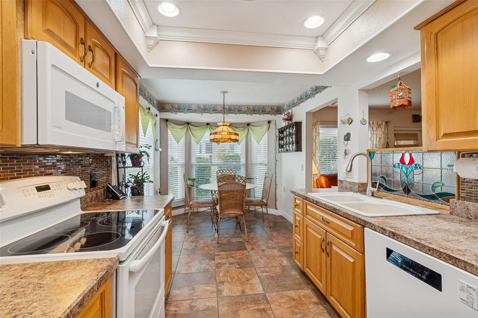 Image 12 of 37 For 4736 Portland Manor Drive