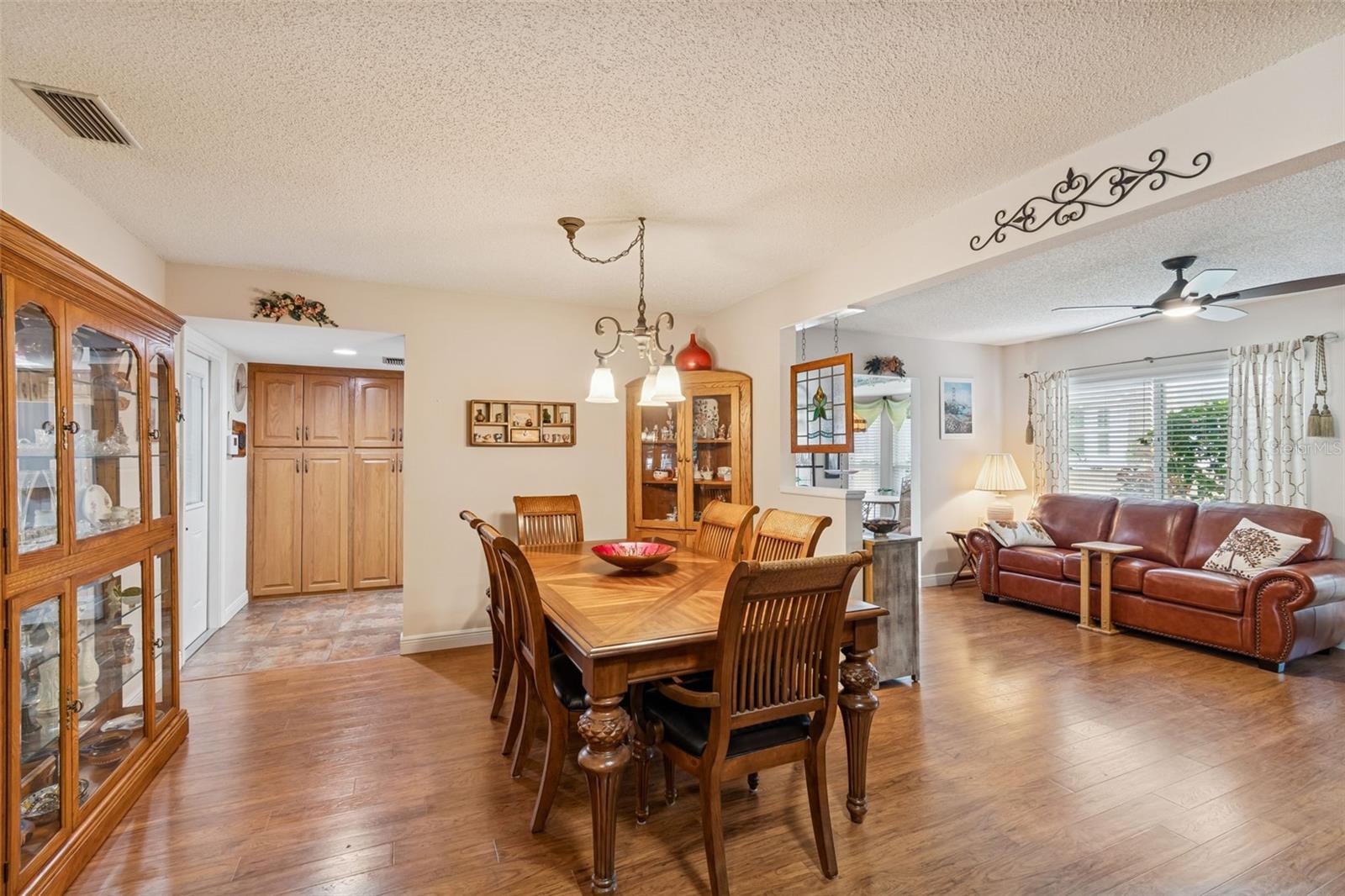 Image 15 of 37 For 4736 Portland Manor Drive