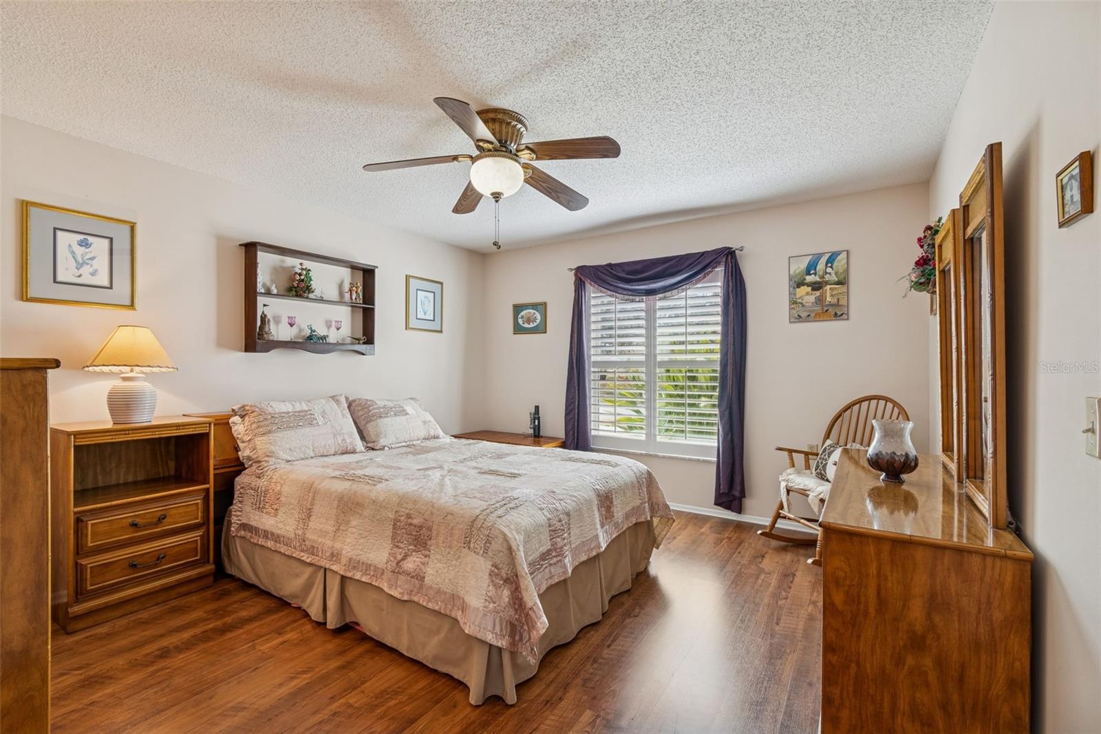 Image 19 of 37 For 4736 Portland Manor Drive