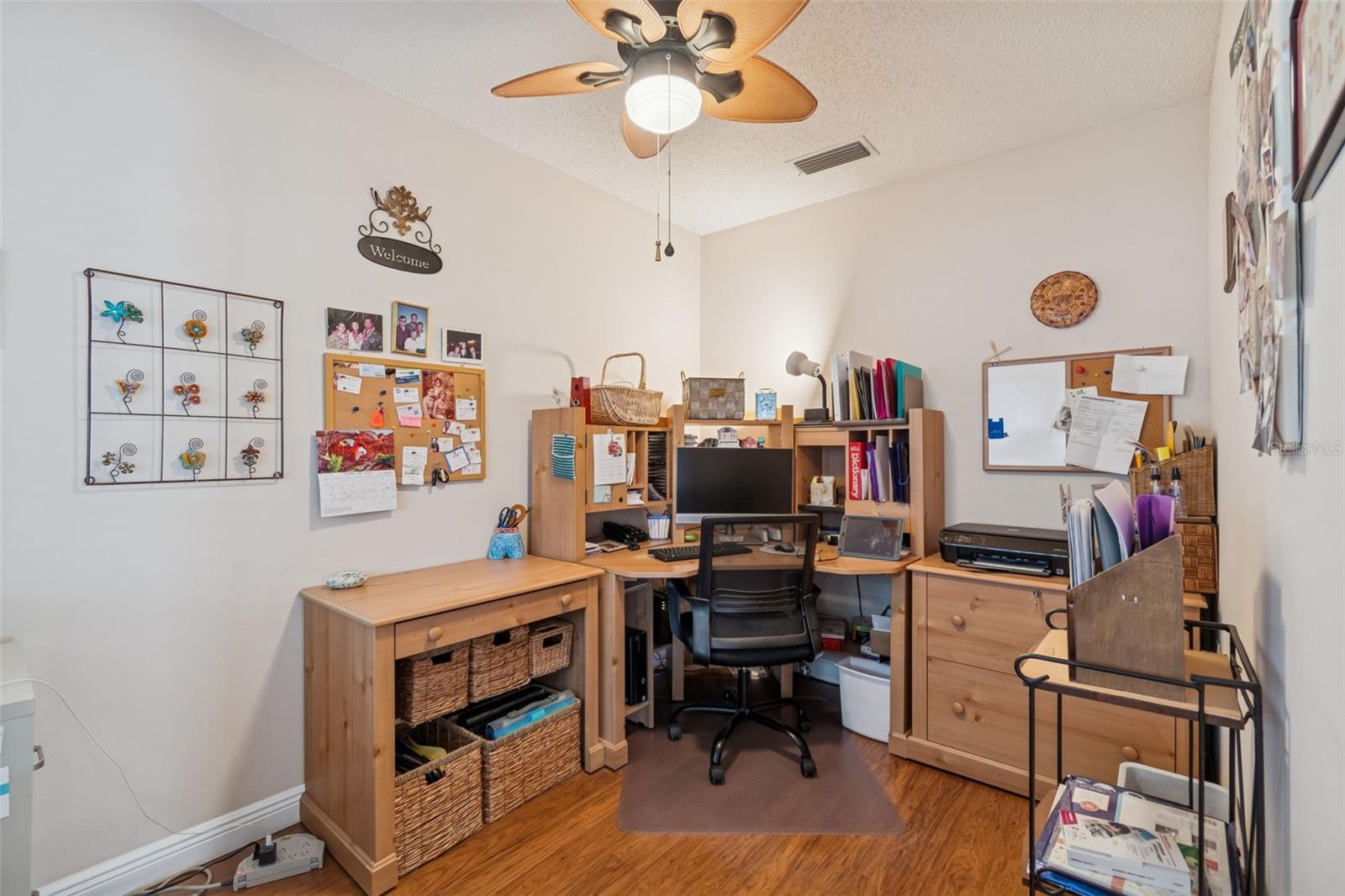 Image 21 of 37 For 4736 Portland Manor Drive