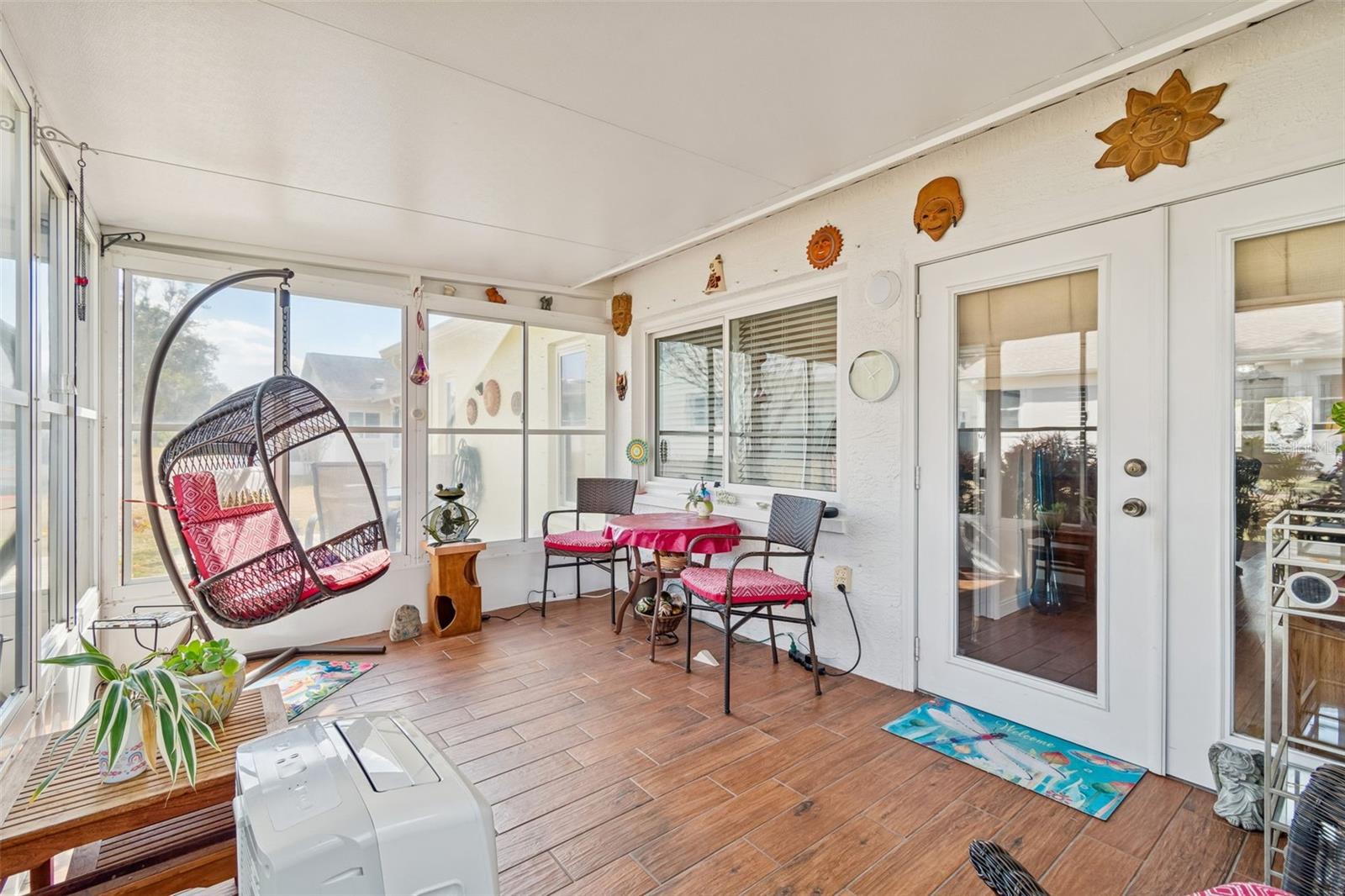 Image 22 of 37 For 4736 Portland Manor Drive