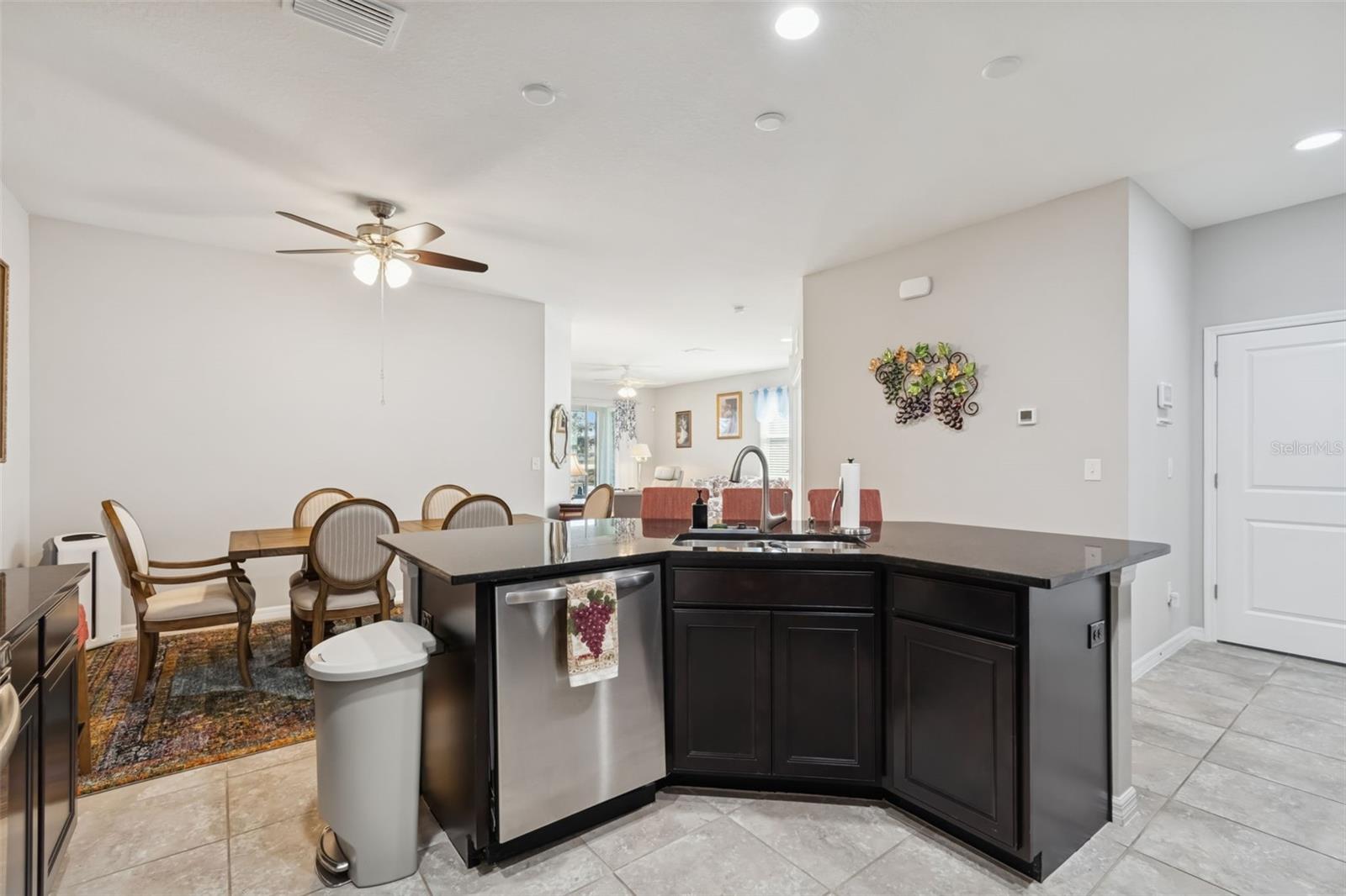 Image 15 of 47 For 7852 Timberview Loop