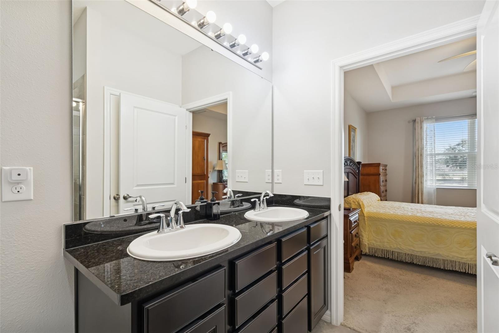 Image 24 of 47 For 7852 Timberview Loop