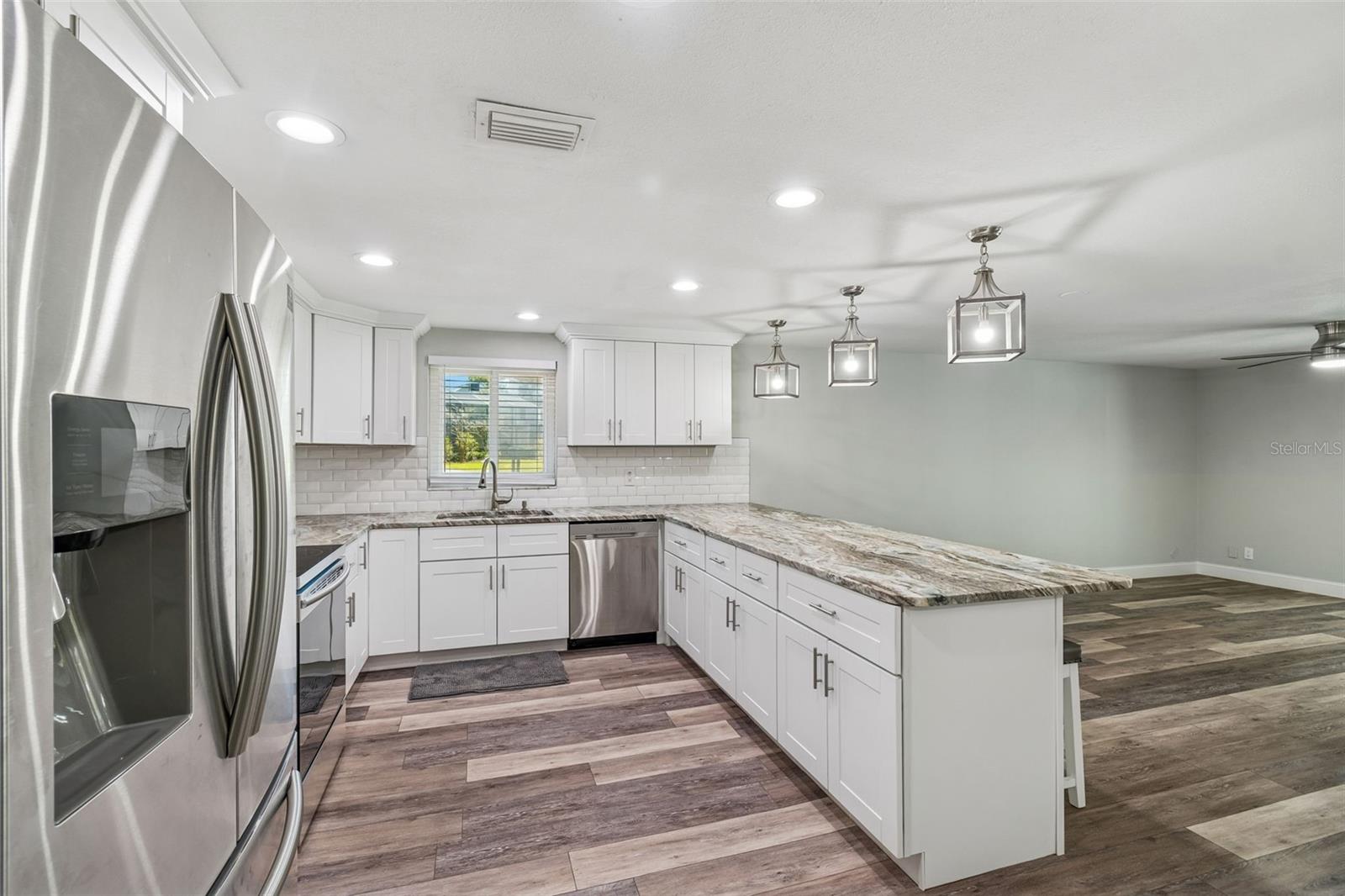 Image 10 of 37 For 10909 Candy Lane