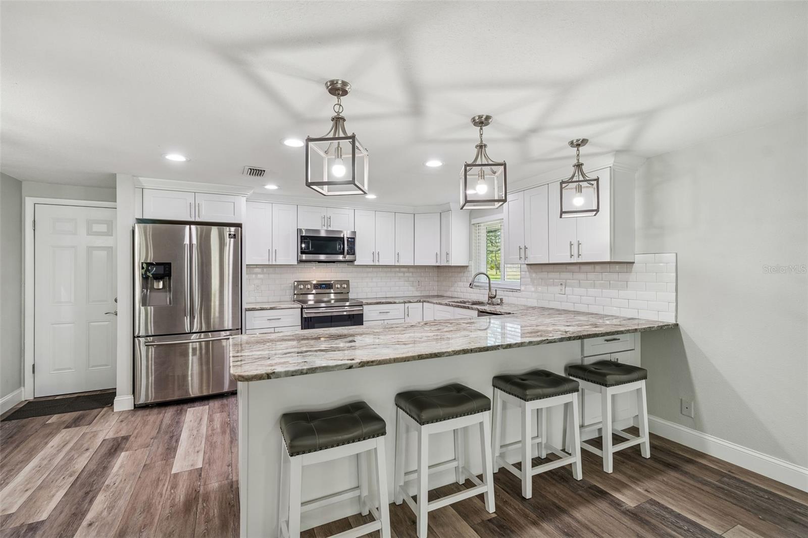 Image 12 of 37 For 10909 Candy Lane