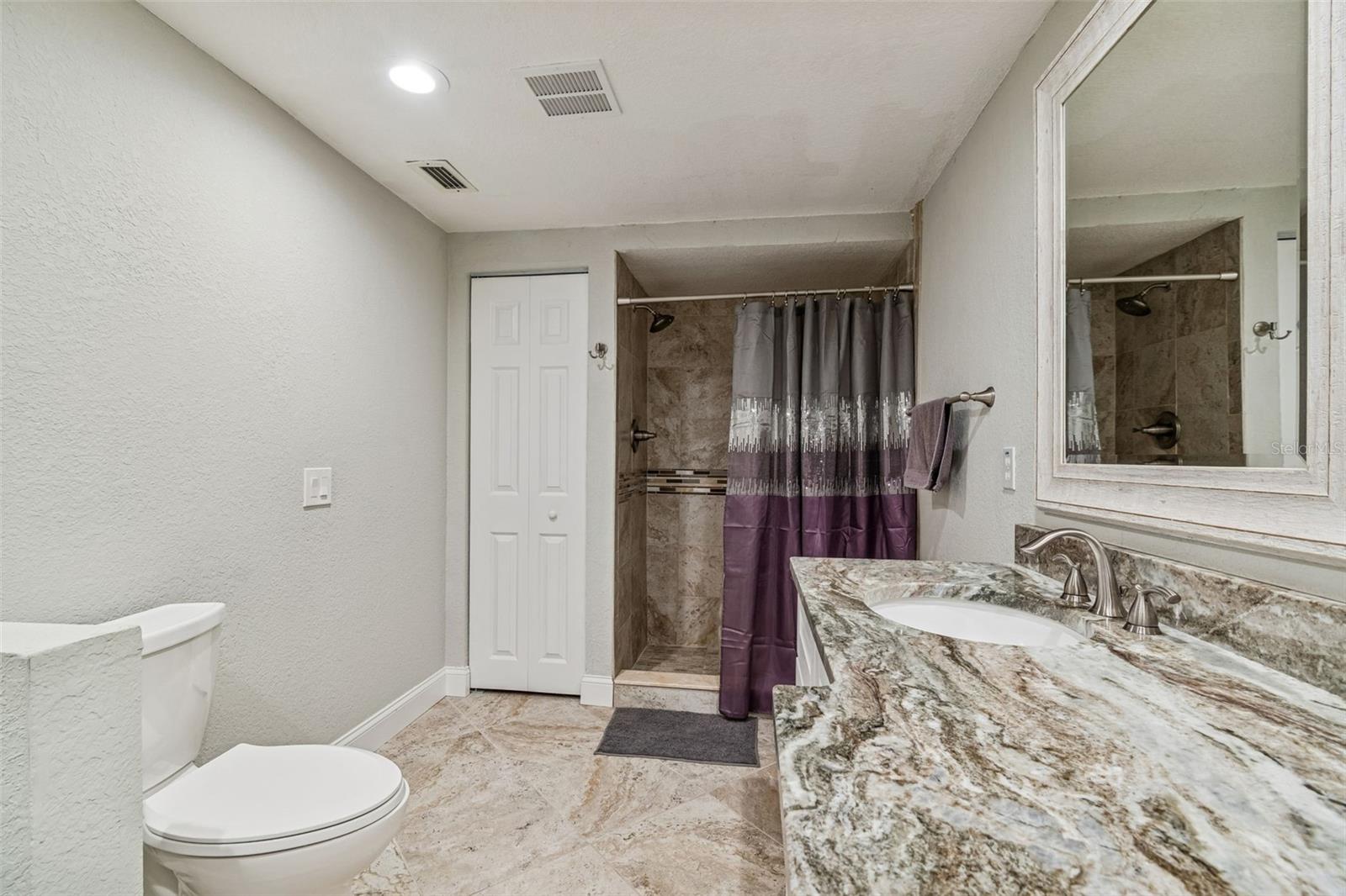 Image 17 of 37 For 10909 Candy Lane