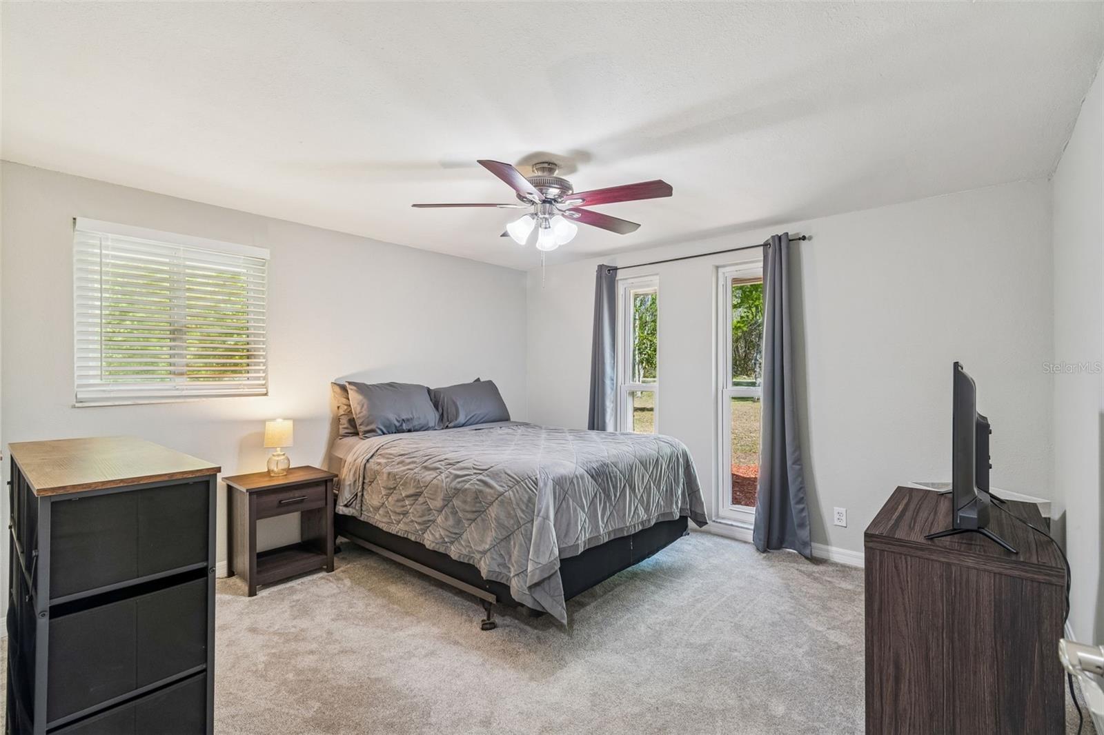 Image 22 of 37 For 10909 Candy Lane