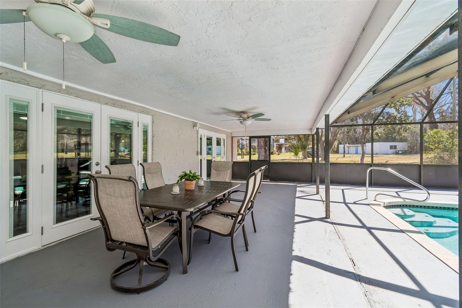 Image 27 of 37 For 10909 Candy Lane