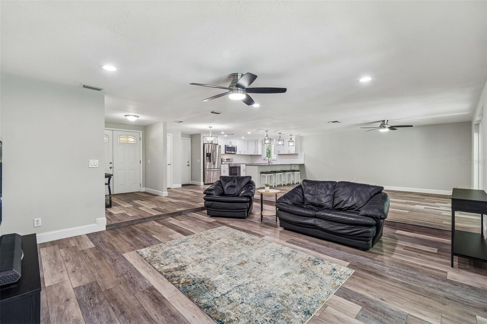 Image 7 of 37 For 10909 Candy Lane