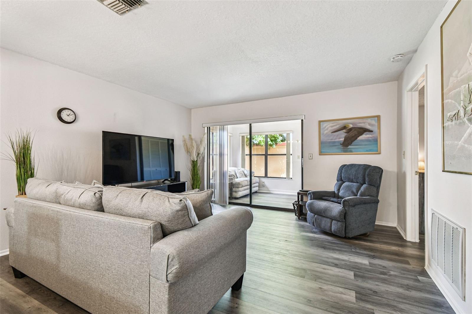 Image 22 of 100 For 7433 Greystone Drive 7433