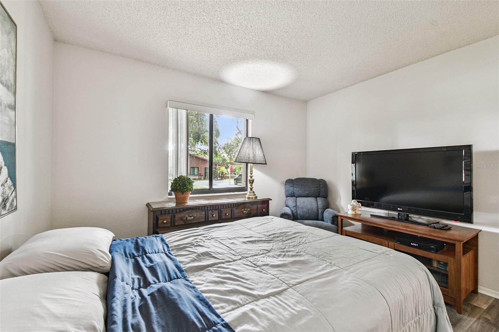 Image 39 of 100 For 7433 Greystone Drive 7433