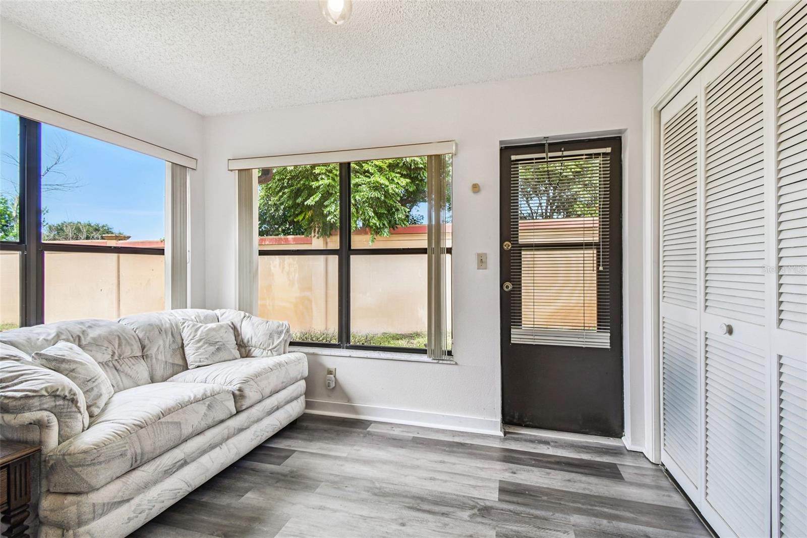 Image 44 of 100 For 7433 Greystone Drive 7433