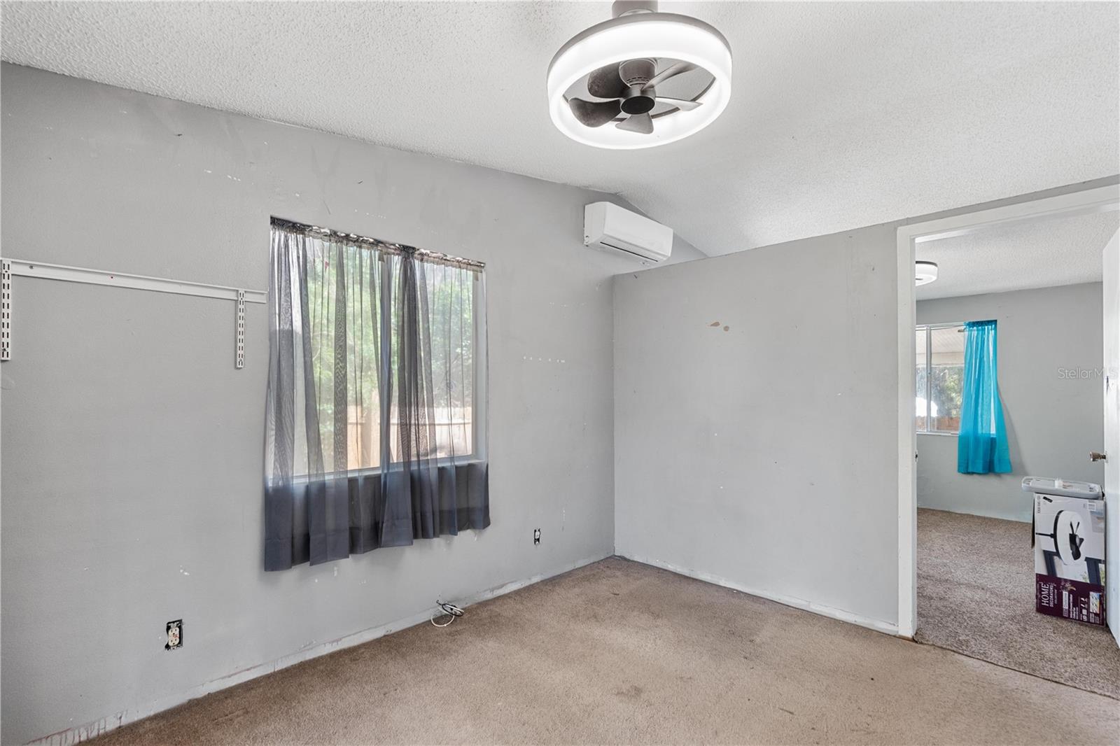 Listing photo id 10 for 8811 Marigold Drive