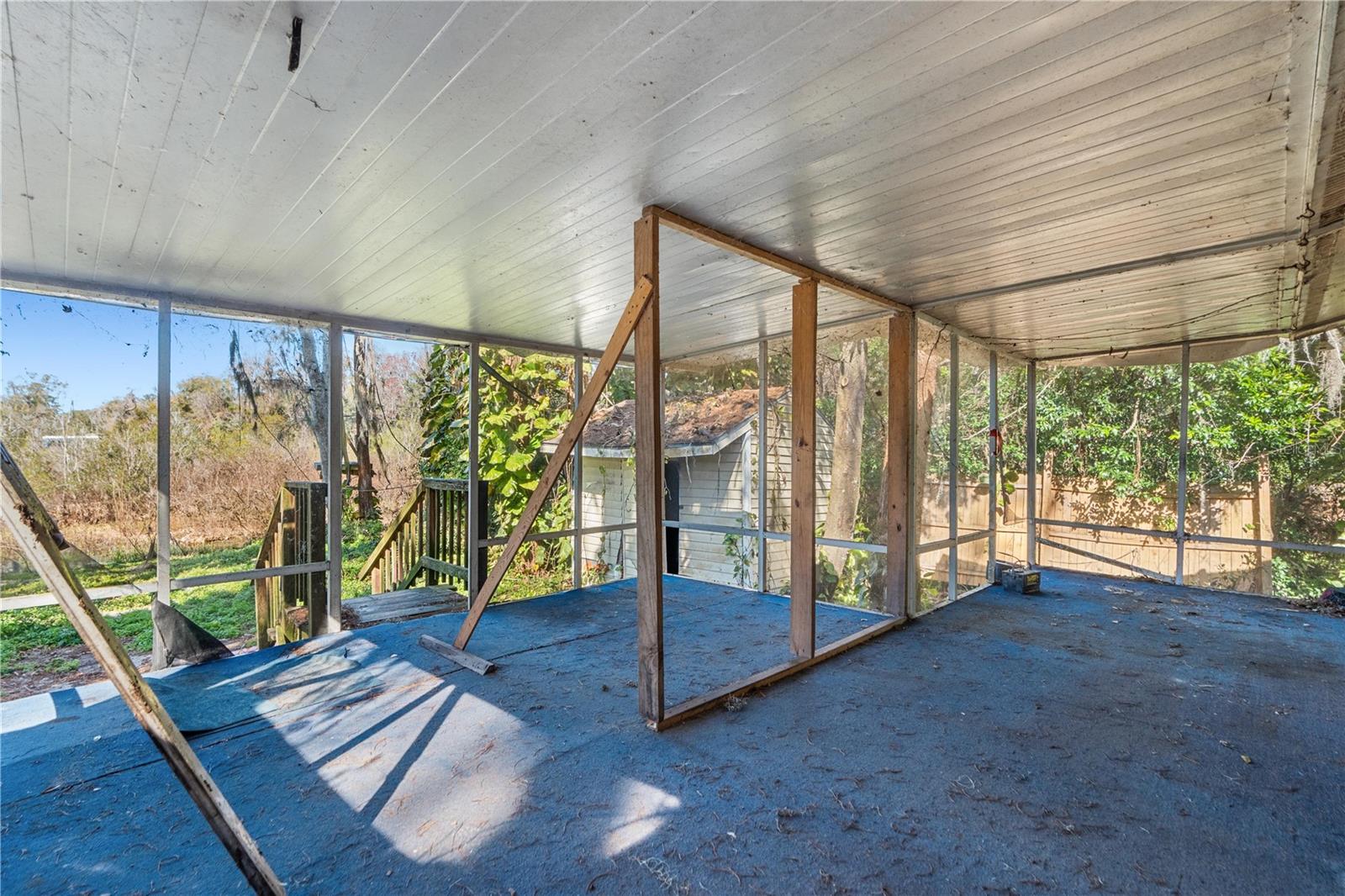 Listing photo id 21 for 8811 Marigold Drive