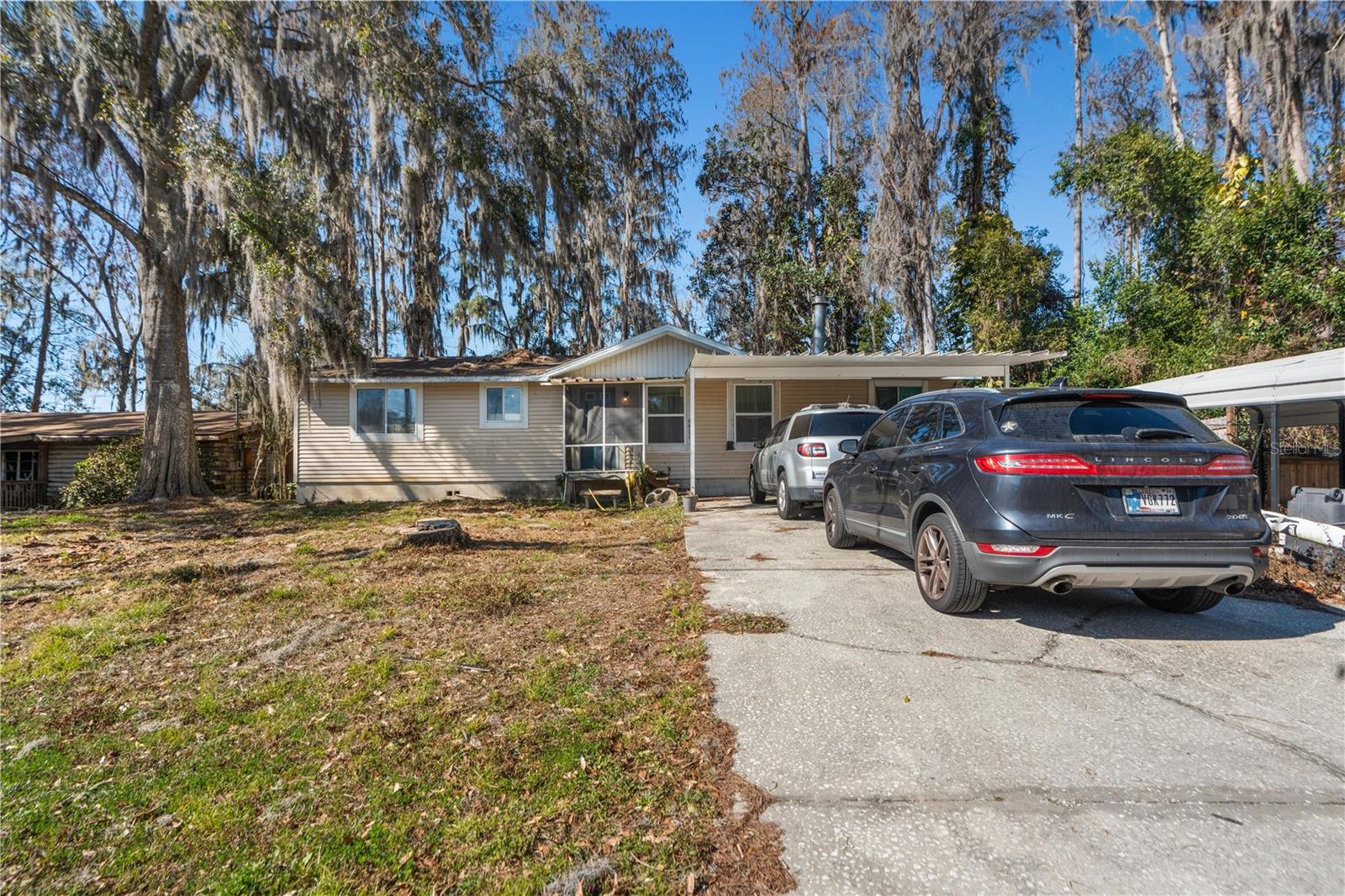 Listing photo id 24 for 8811 Marigold Drive