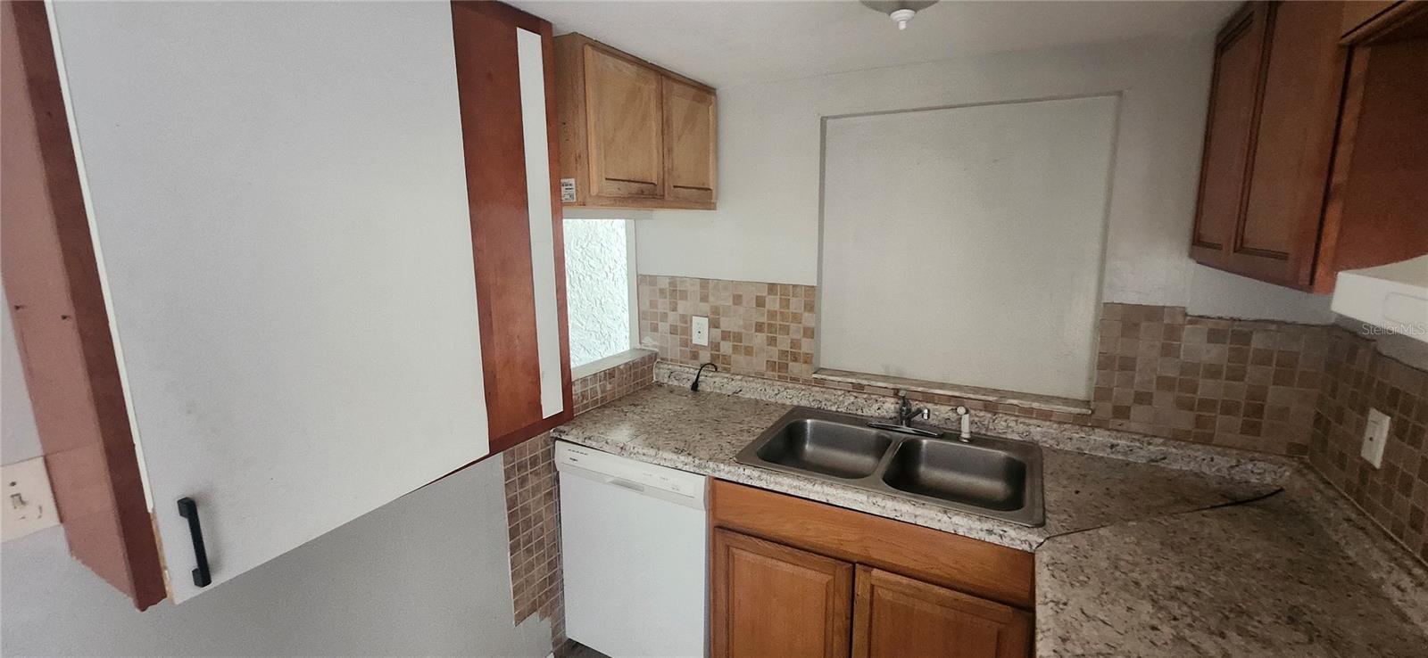 Listing photo id 11 for 4839 Billy Direct Lane