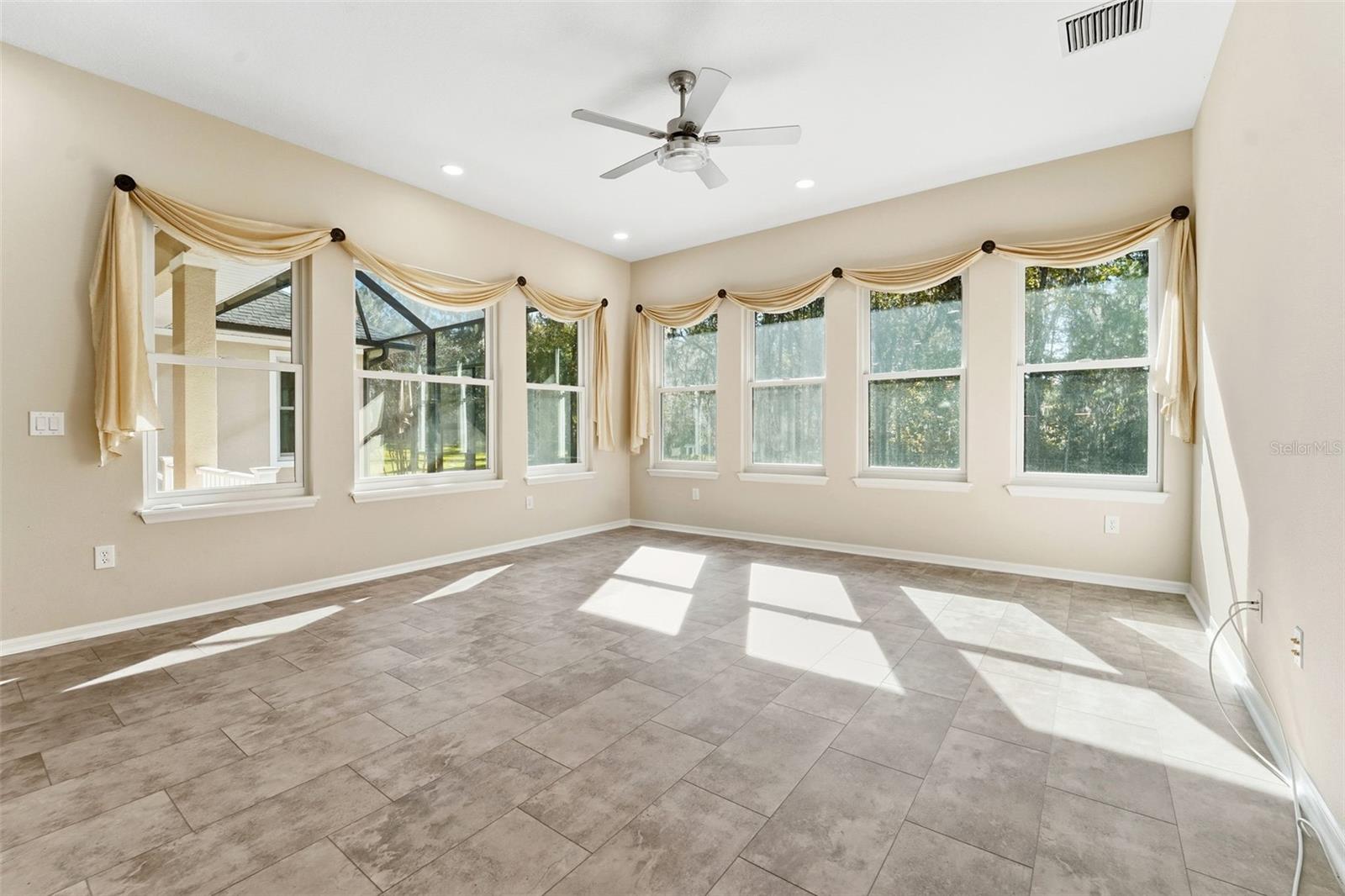 Image 15 of 44 For 19546 Mossy Oak Court