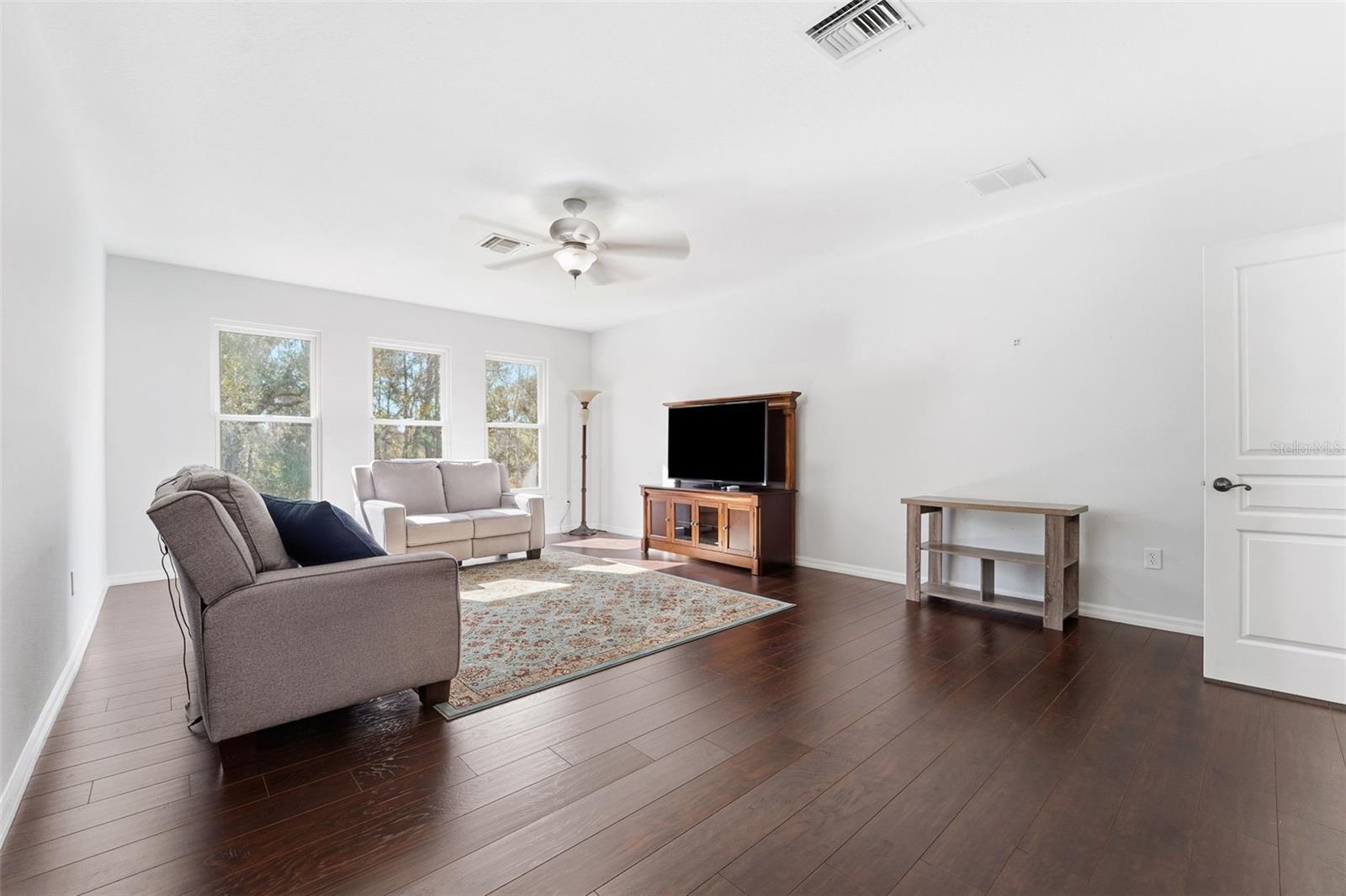 Image 17 of 44 For 19546 Mossy Oak Court