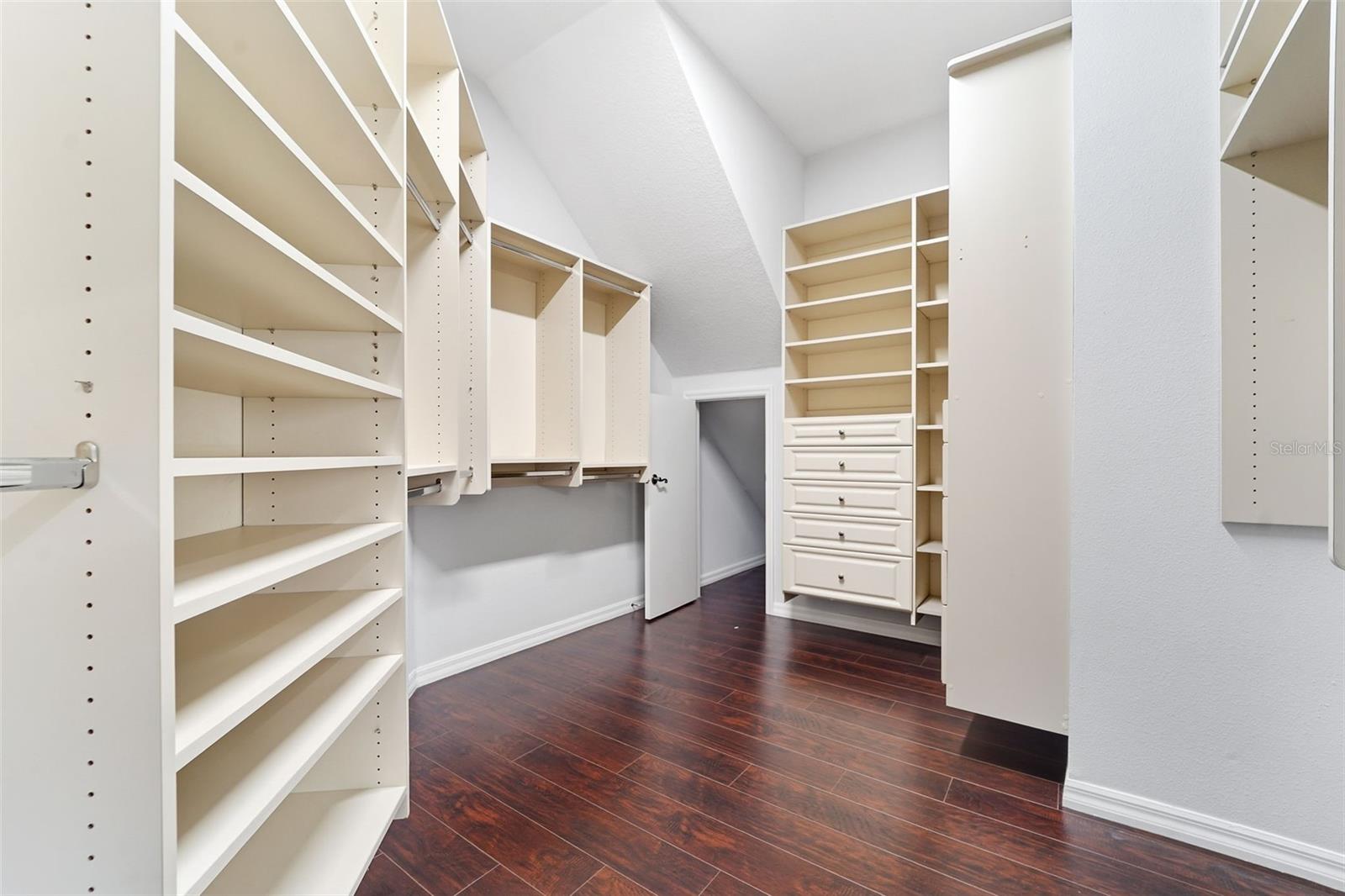 Image 21 of 44 For 19546 Mossy Oak Court