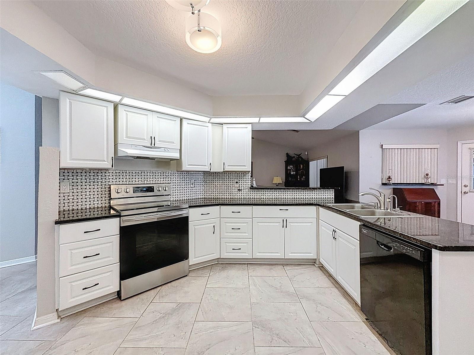 Image 2 of 39 For 12923 Oak Nut Street