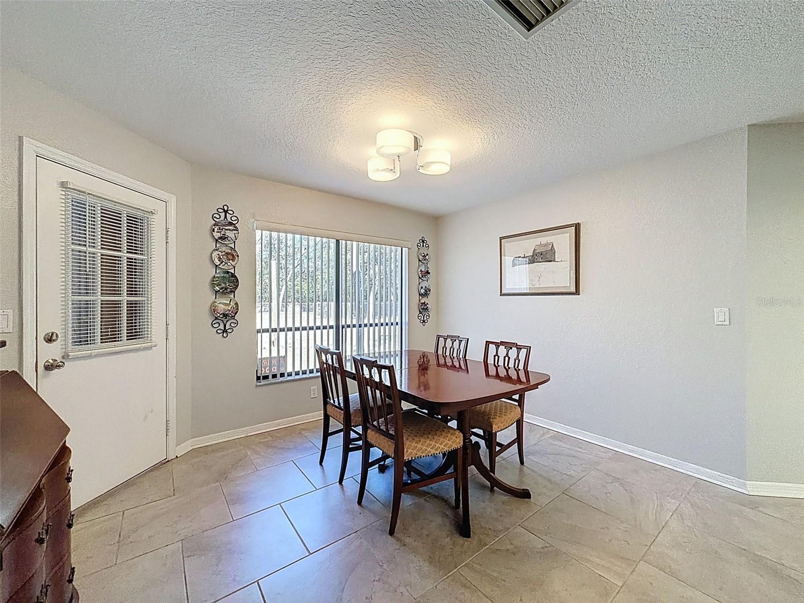 Image 5 of 39 For 12923 Oak Nut Street